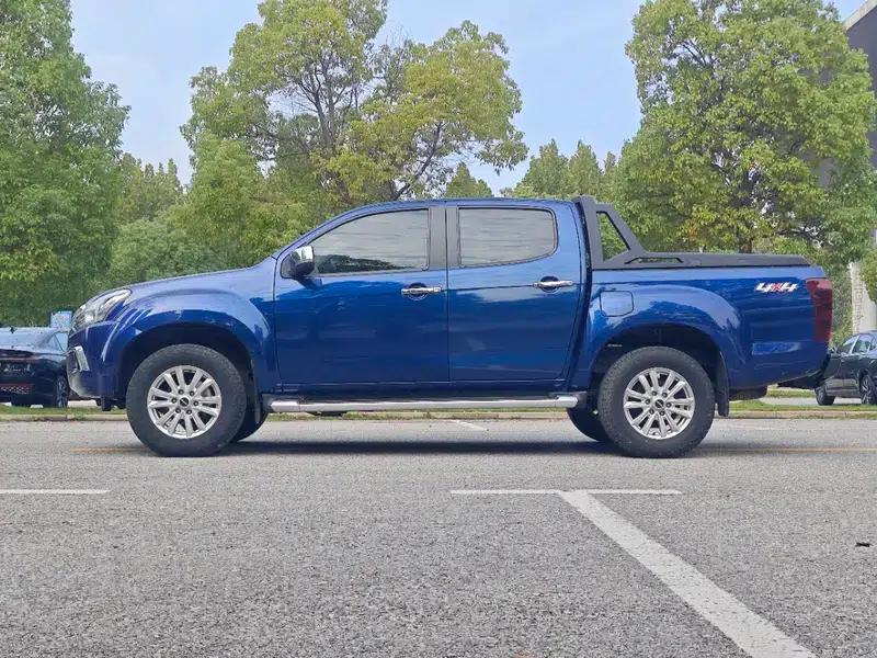 D-MAX 2020 1.9T AWD Automatic Special Edition — миниатюра 4