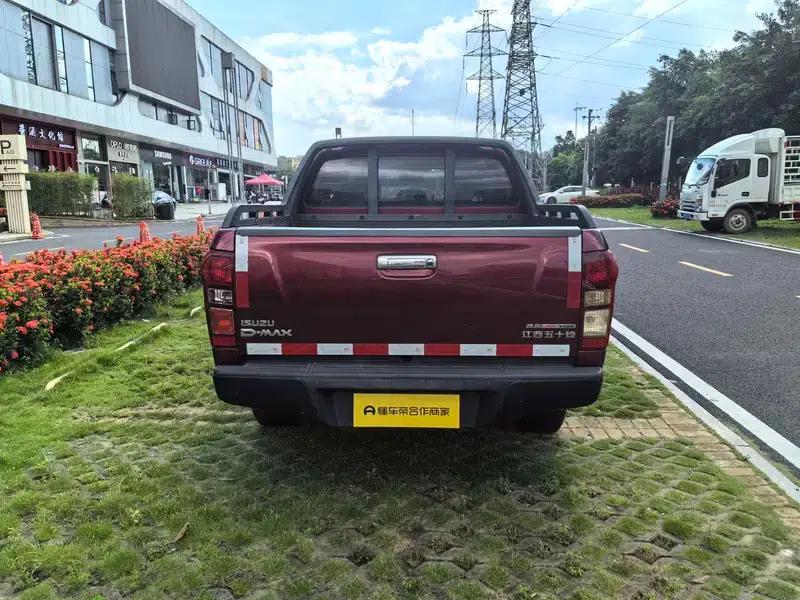 D-MAX 2015 2.5T 2WD Automatic High-Pass Elite 4JK1 — миниатюра 5