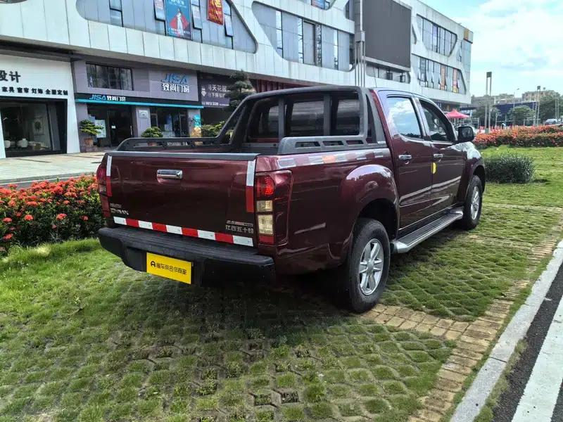 D-MAX 2015 2.5T 2WD Automatic High-Pass Elite 4JK1 — миниатюра 6