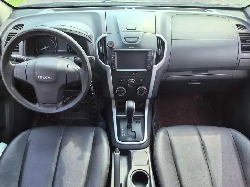 D-MAX 2015 2.5T 2WD Automatic High-Pass Elite 4JK1 — миниатюра 7
