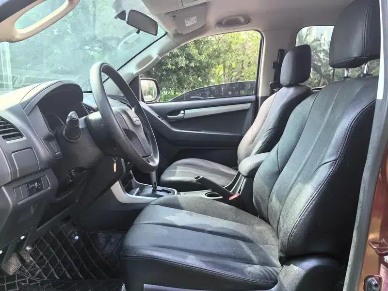 D-MAX 2015 2.5T 2WD Automatic High-Pass Elite 4JK1 — миниатюра 8