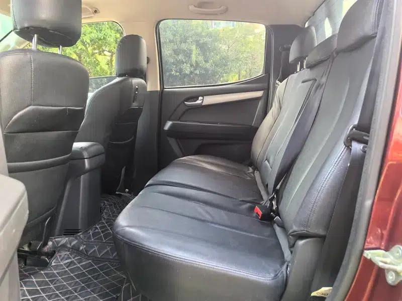 D-MAX 2015 2.5T 2WD Automatic High-Pass Elite 4JK1 — миниатюра 9