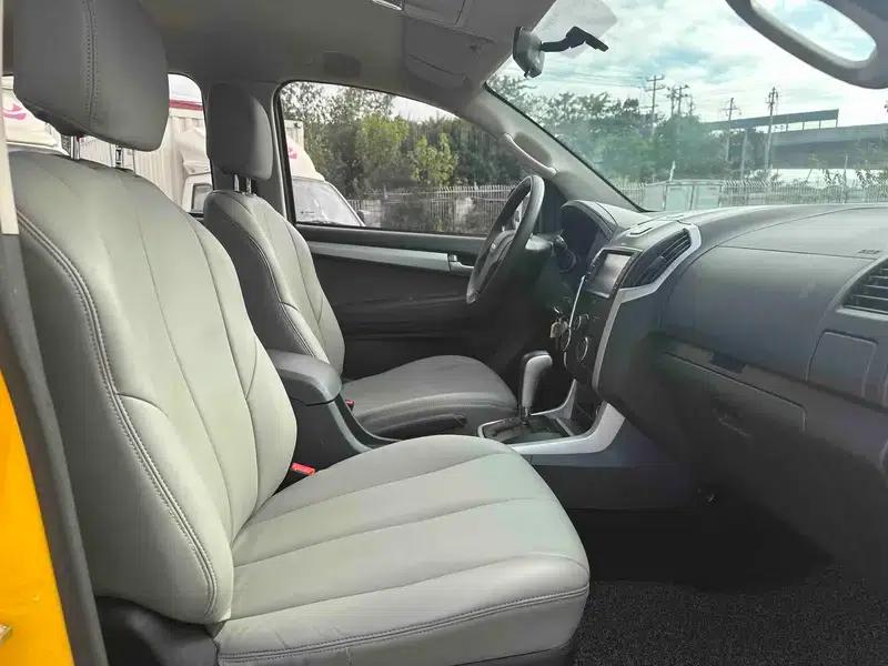 D-MAX 2015 2.5T 2WD Automatic High-Pass Elite 4JK1 — миниатюра 21