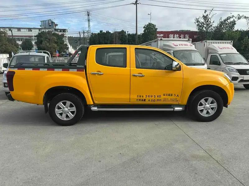 D-MAX 2015 2.5T 2WD Automatic High-Pass Elite 4JK1 — миниатюра 8