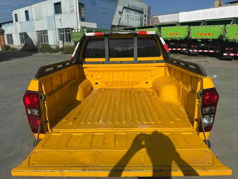 D-MAX 2015 2.5T 2WD Automatic High-Pass Elite 4JK1 — миниатюра 11