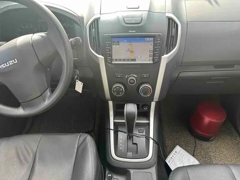 D-MAX 2015 2.5T 2WD Automatic High-Pass Elite 4JK1 — миниатюра 13