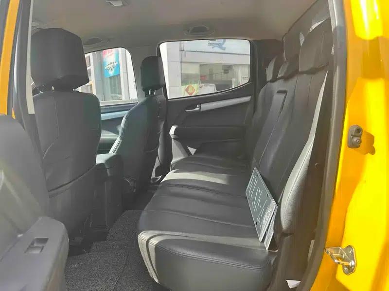 D-MAX 2015 2.5T 2WD Automatic High-Pass Elite 4JK1 — миниатюра 20