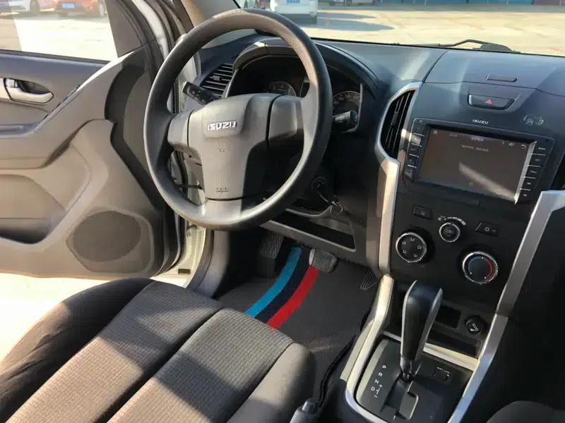 D-MAX 2015 2.5T 2WD Automatic High-Pass Elite 4JK1 — миниатюра 15