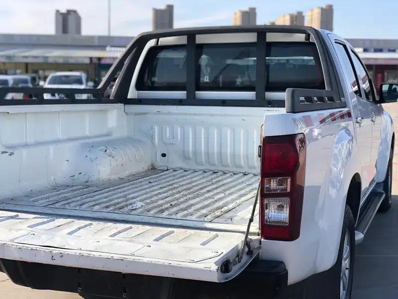 D-MAX 2015 2.5T 2WD Automatic High-Pass Elite 4JK1 — миниатюра 8