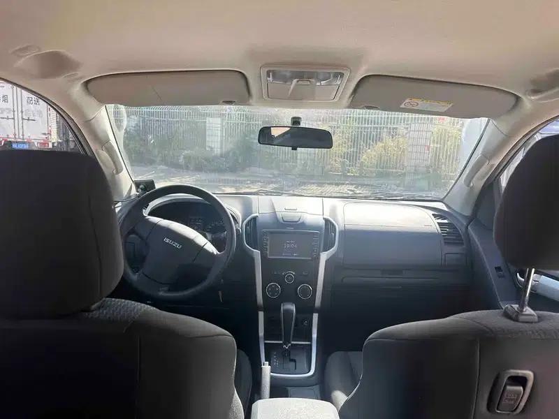 D-MAX 2015 2.5T 2WD Automatic High-Pass Elite 4JK1 — миниатюра 26