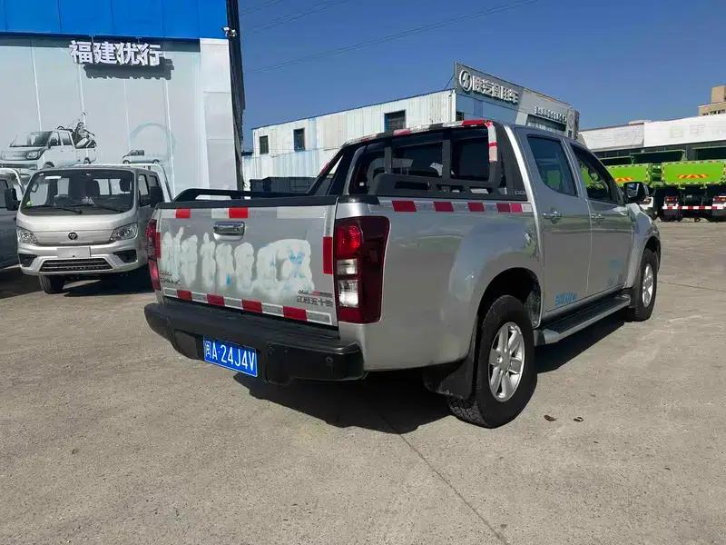 D-MAX 2015 2.5T 2WD Automatic High-Pass Elite 4JK1 — миниатюра 7