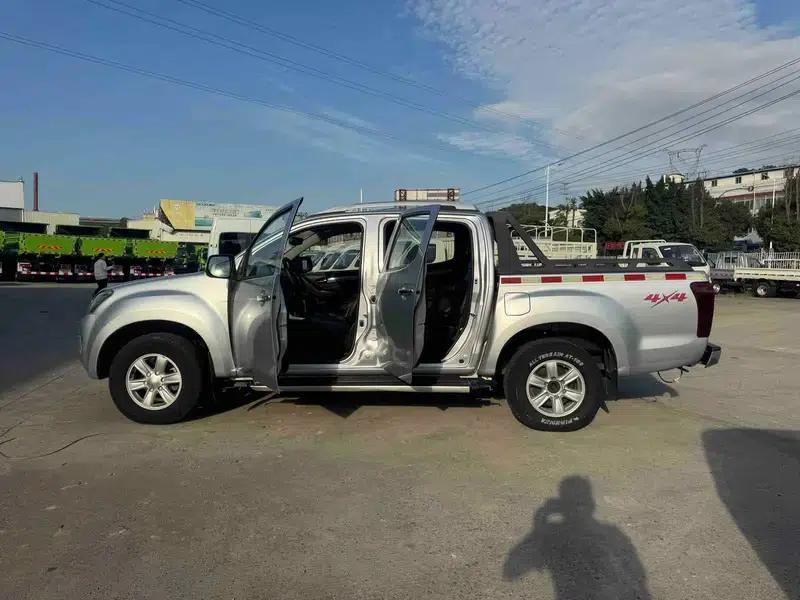 D-MAX 2018 3.0T AWD Automatic X-POWER Edition 4JJ1-TC HI — миниатюра 4
