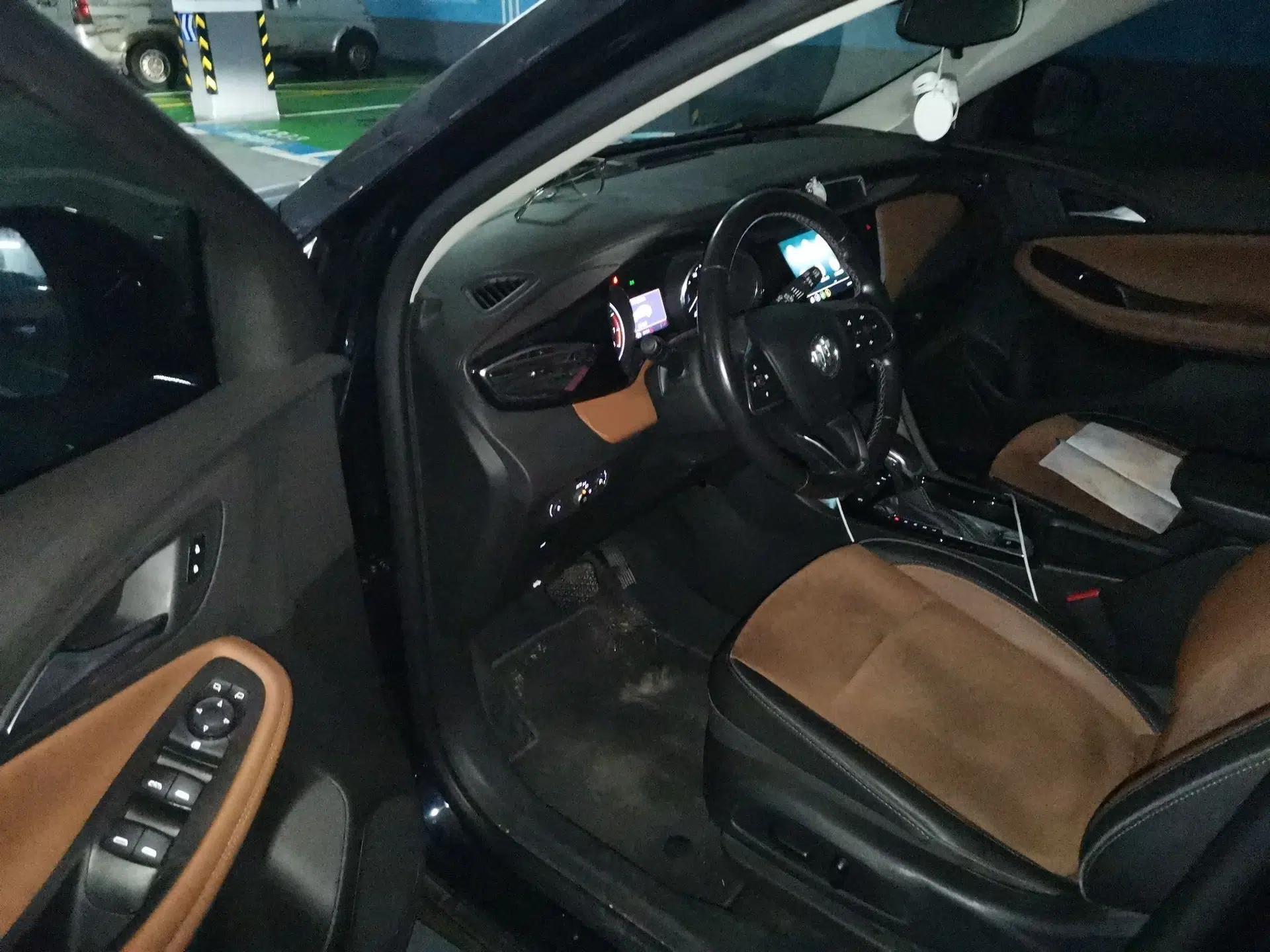 Buick Encore GX 2020 20T CVT Two-Wheel Drive Flagship Version — миниатюра 16
