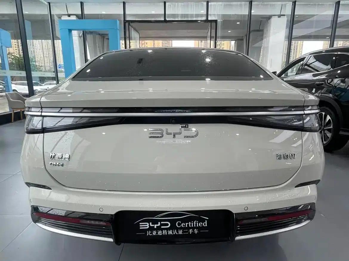 Seal 07 DM-i 2025 Model DM-i 1.5L 125km Luxury — миниатюра 13