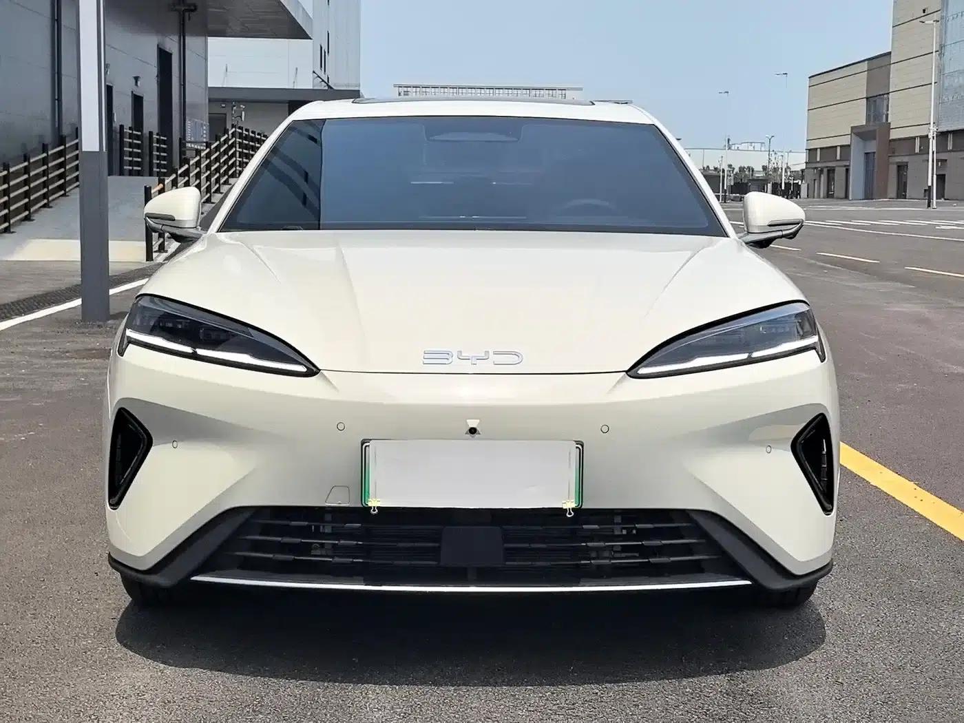 Seal 07 DM-i 2026 Model DM-i 1.5T 230km Premium Edition — миниатюра 2