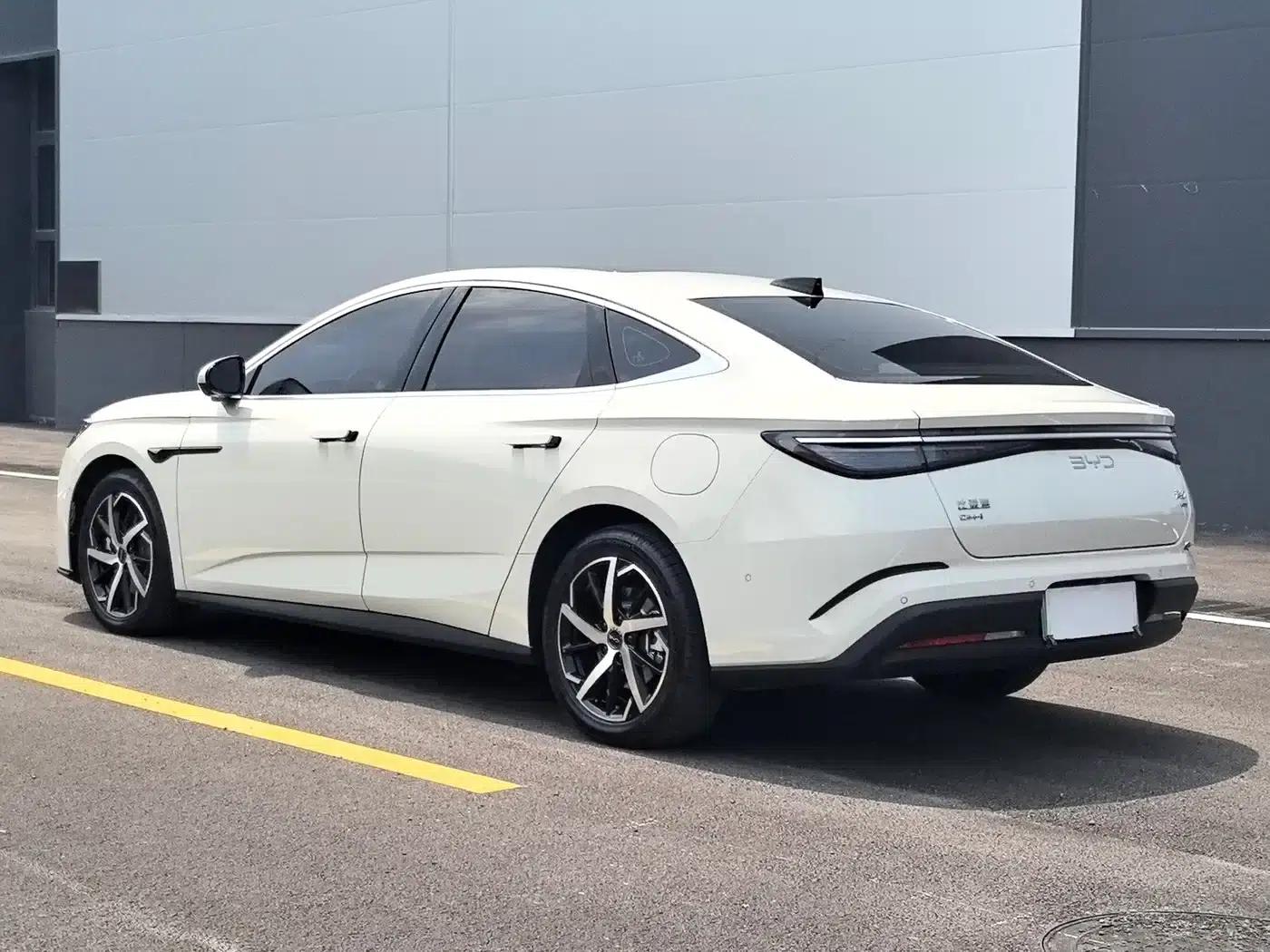 Seal 07 DM-i 2026 Model DM-i 1.5T 230km Premium Edition — миниатюра 4