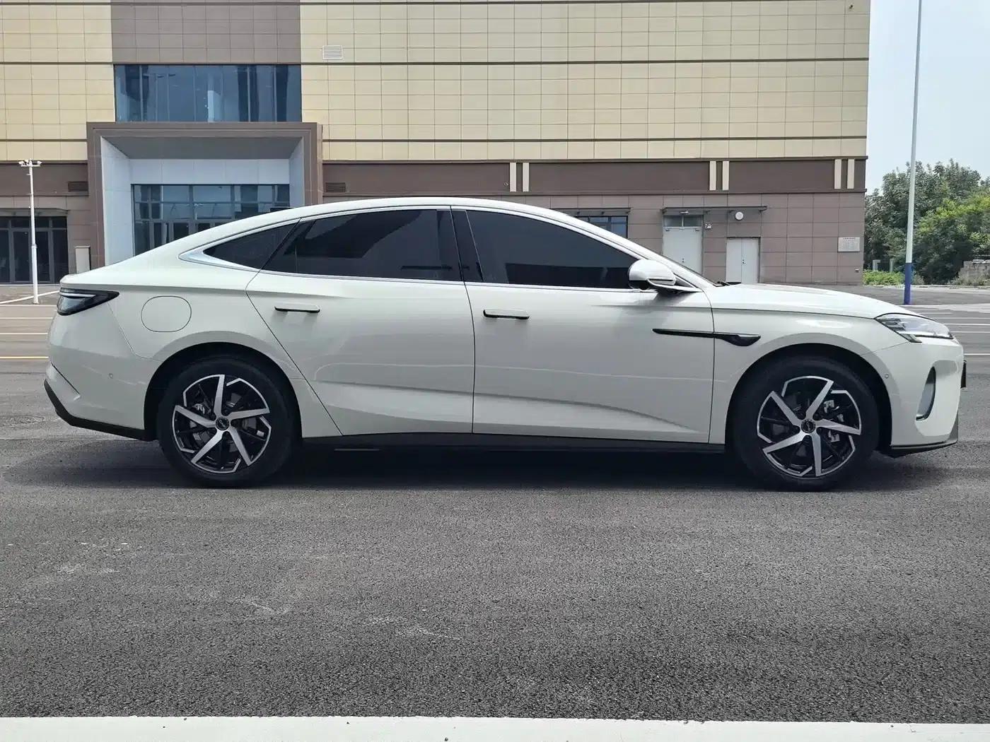Seal 07 DM-i 2026 Model DM-i 1.5T 230km Premium Edition — миниатюра 6