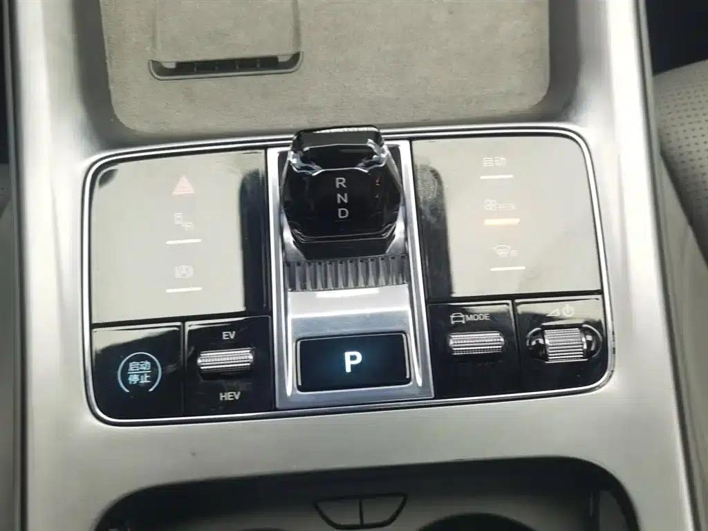 Seal 07 DM-i 2025 Model DM-i 1.5L 125km Luxury — миниатюра 13