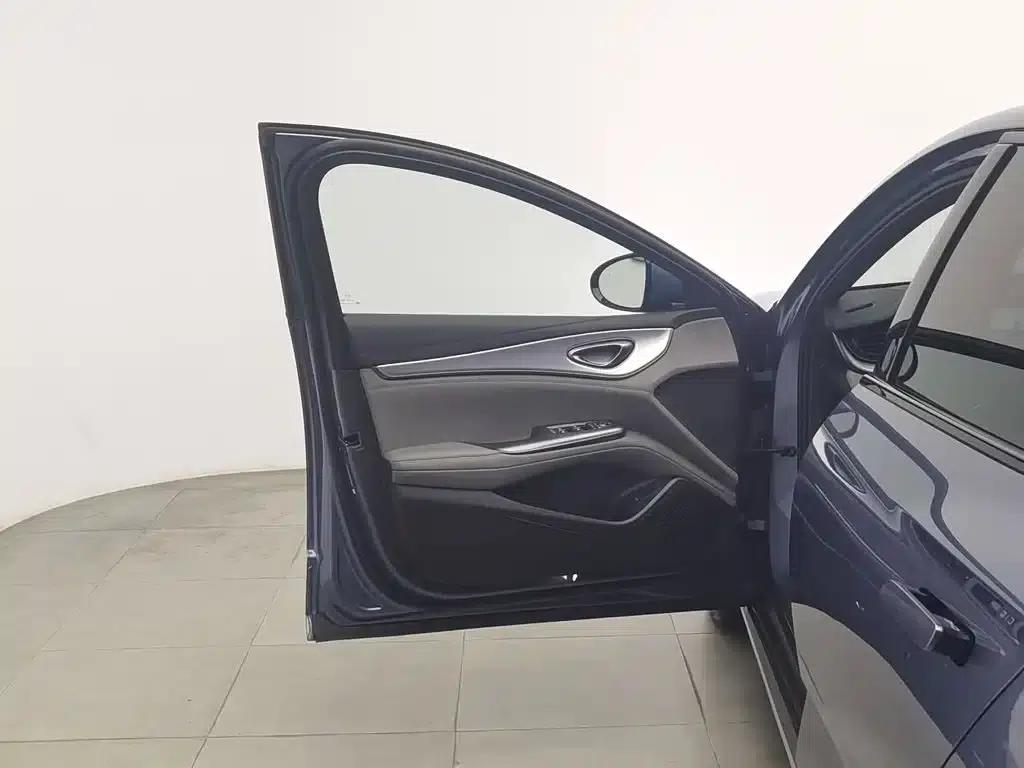 Seal 07 DM-i 2025 Model DM-i 1.5L 125km Luxury — миниатюра 8