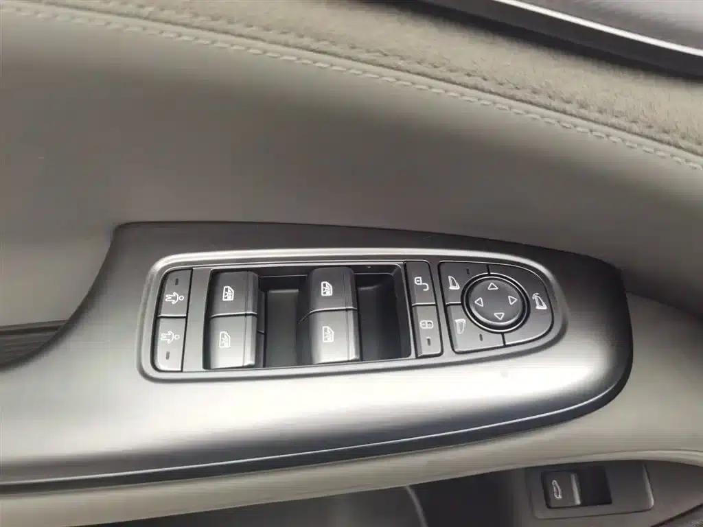 Seal 07 DM-i 2025 Model DM-i 1.5L 125km Luxury — миниатюра 9