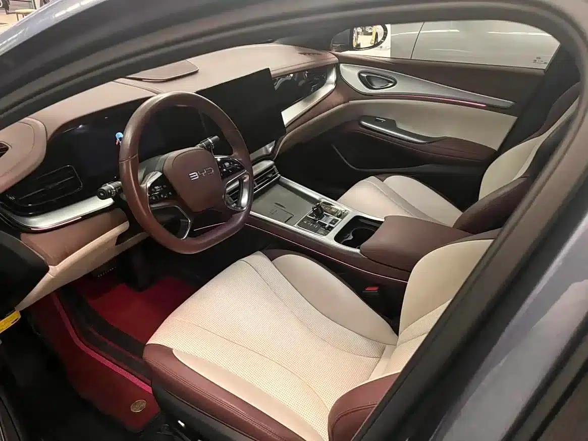 Seal 07 DM-i 2025 Intelligent Driving Edition DM-i 1.5L 125km Luxury Model — миниатюра 4