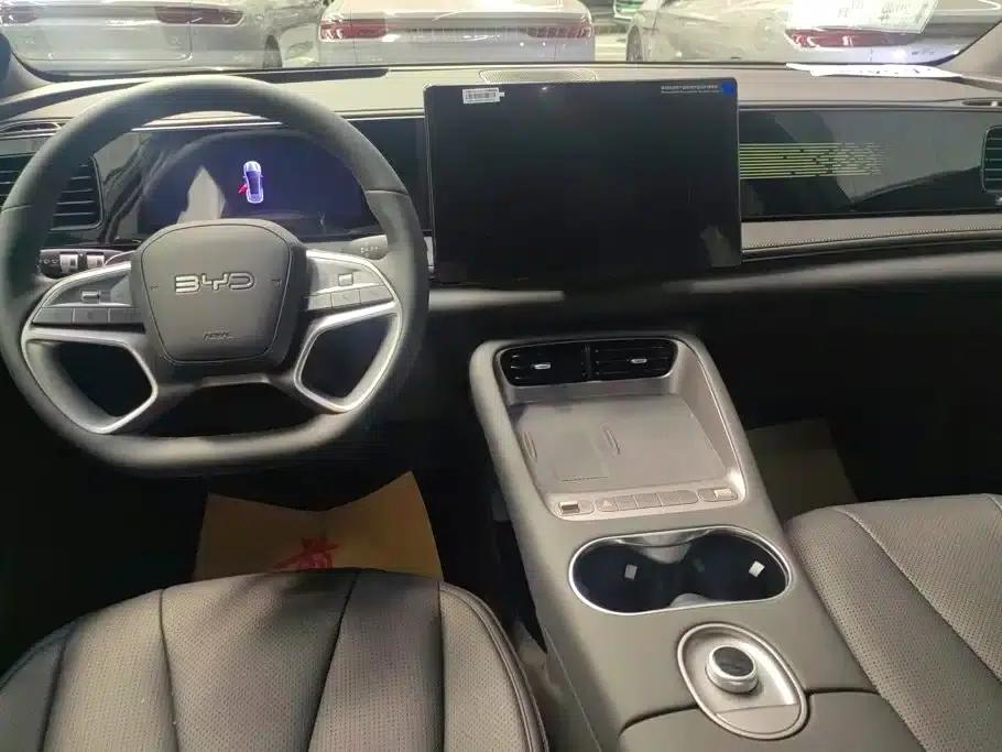 Hiace 06 2026 EV 605 Navigator Edition — миниатюра 12