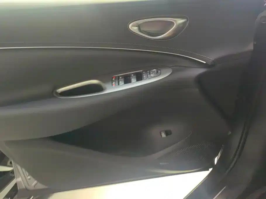 Hiace 06 2026 EV 605 Navigator Edition — миниатюра 7