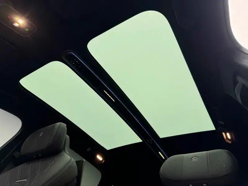 NIO ET9 2025 Model 102kWh First Edition Limited Edition — миниатюра 19