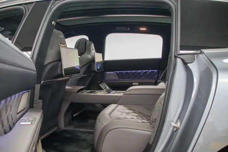 NIO ET9 2025 102kWh Signature Edition — миниатюра 11