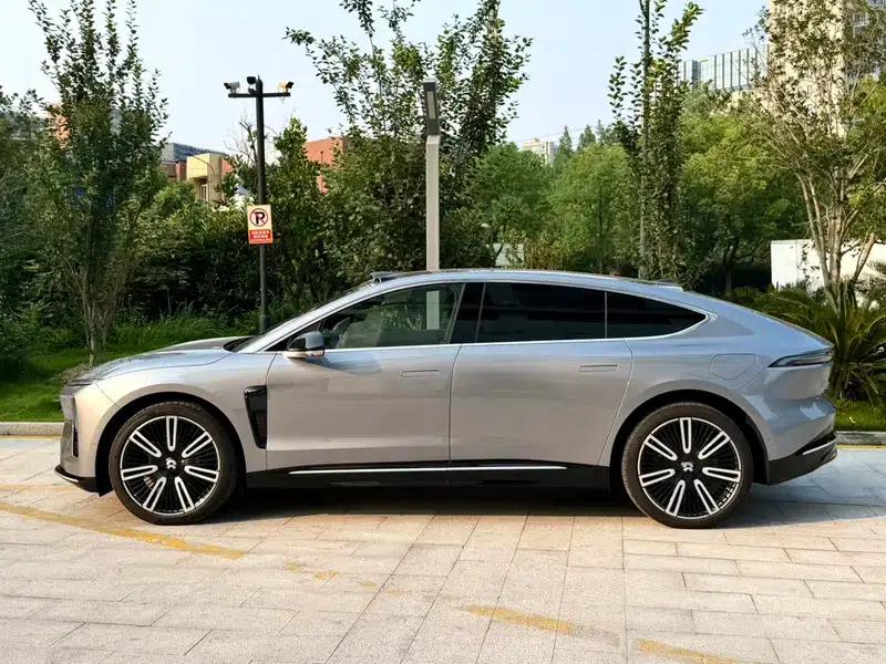 NIO ET9 2025 102kWh Signature Edition — миниатюра 4