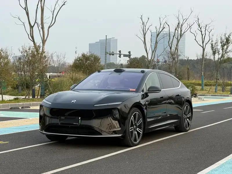 NIO ET9 2025 102kWh Signature Edition — миниатюра 1