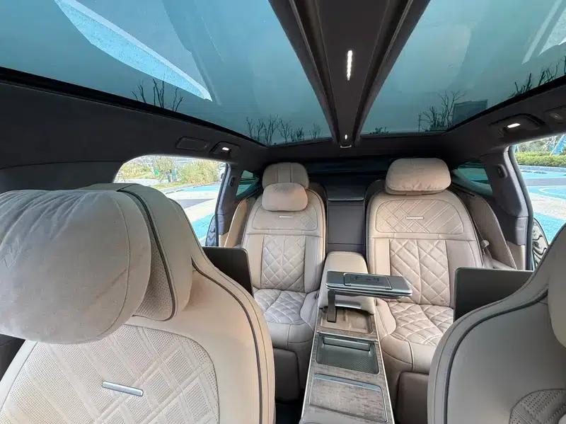 NIO ET9 2025 102kWh Signature Edition — миниатюра 13