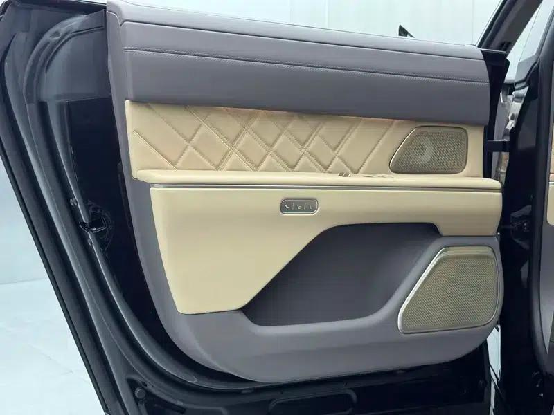 NIO ET9 2025 102kWh Signature Edition — миниатюра 9