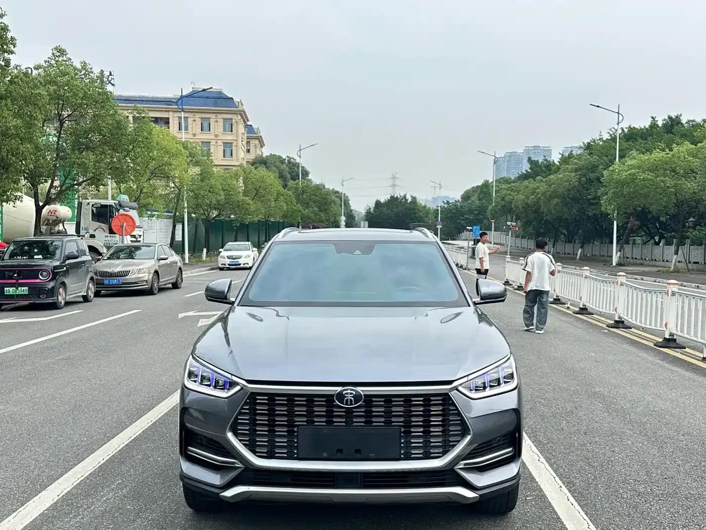 Song PLUS 2020 1.5T Automatic Premium Edition — миниатюра 2