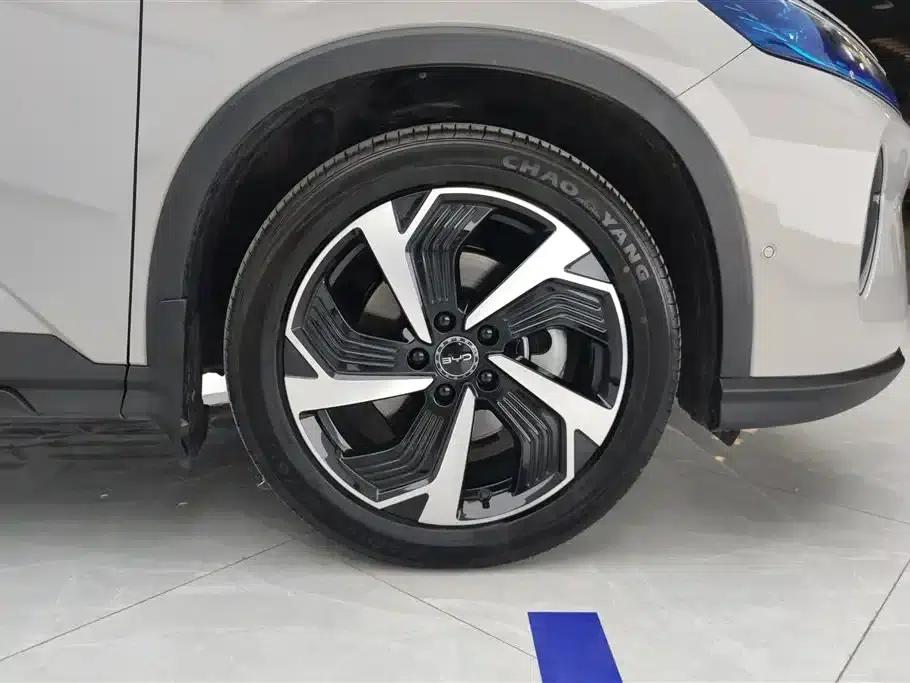 Hiace 05 DM-i 2025 DM-i Intelligent Driving Edition 115KM Flagship Model — миниатюра 6
