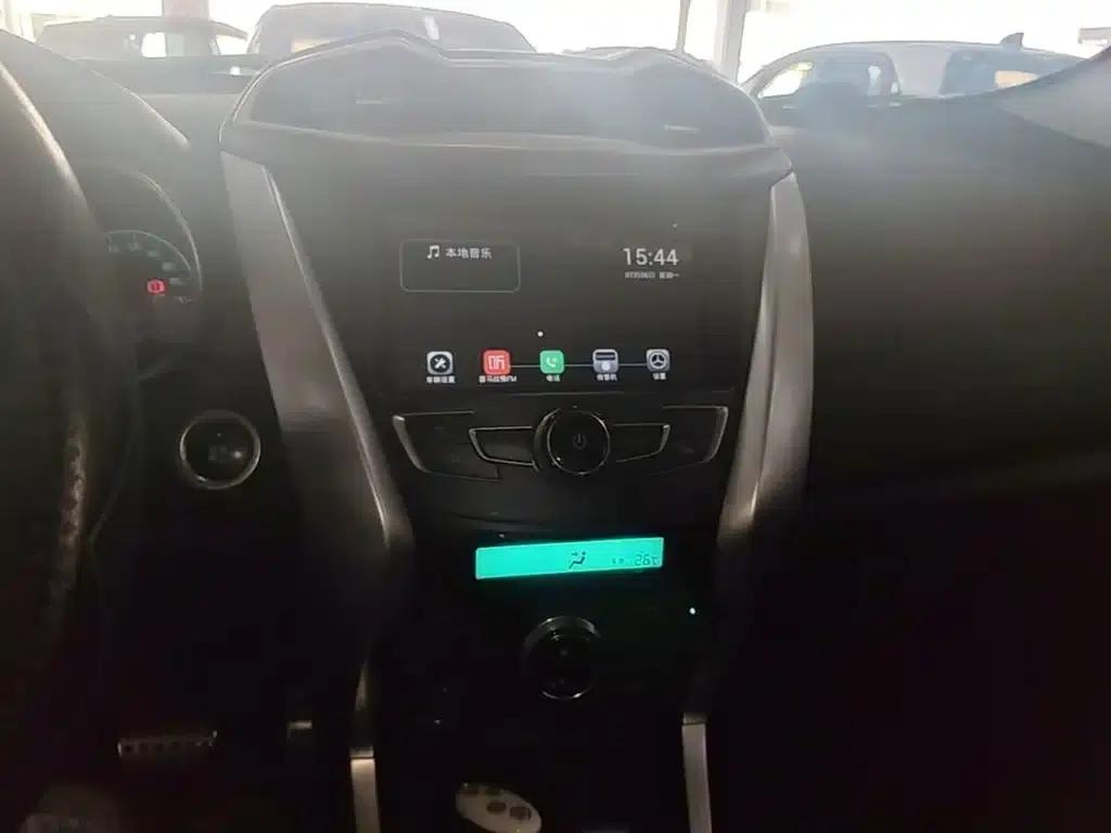 2017 Yuan 1.5L Automatic Cool Connected Edition — миниатюра 13
