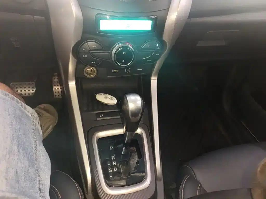 2017 Yuan 1.5L Automatic Cool Connected Edition — миниатюра 14