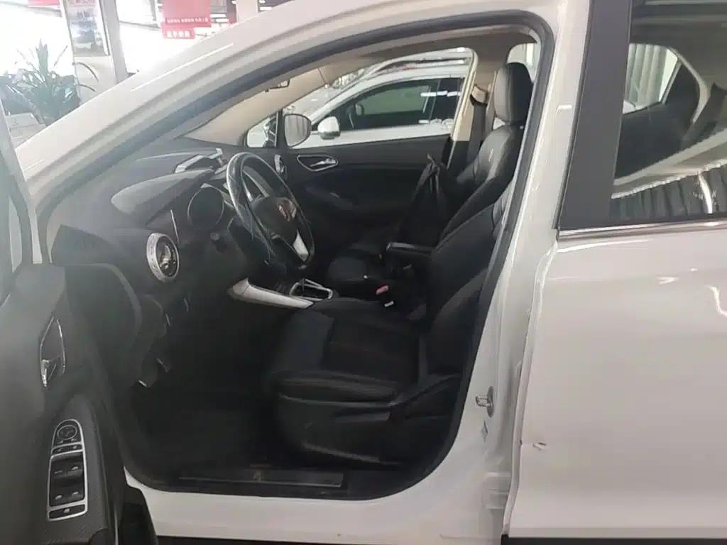 2017 Yuan 1.5L Automatic Cool Connected Edition — миниатюра 15