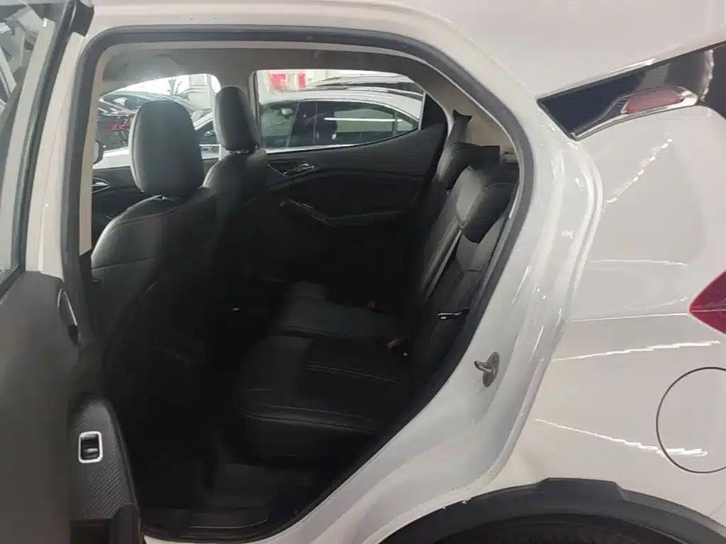 2017 Yuan 1.5L Automatic Cool Connected Edition — миниатюра 17