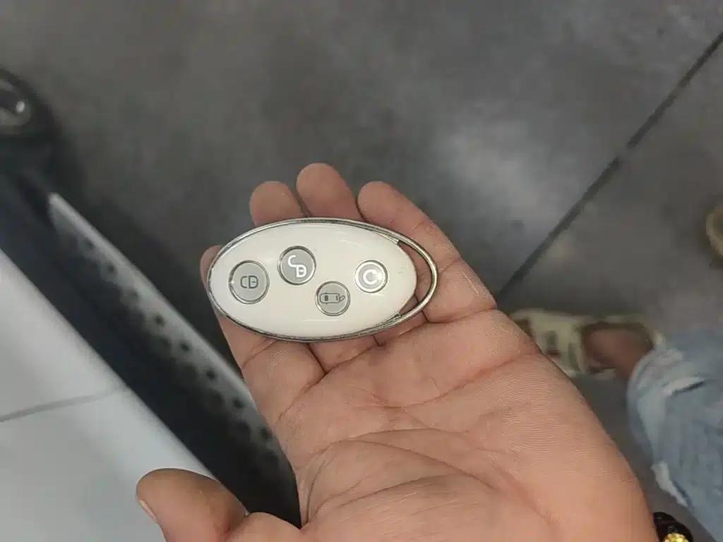 2017 Yuan 1.5L Automatic Cool Connected Edition — миниатюра 9