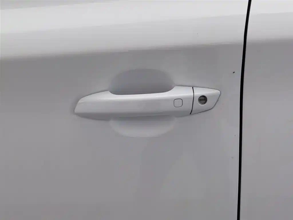 Song MAX New Energy 2022 DM-i 105KM Flagship Edition — миниатюра 18