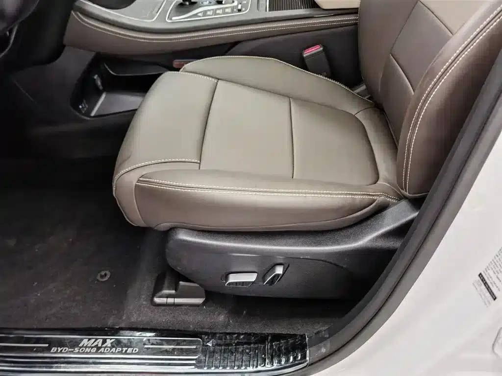 Song MAX New Energy 2022 DM-i 105KM Flagship Edition — миниатюра 20
