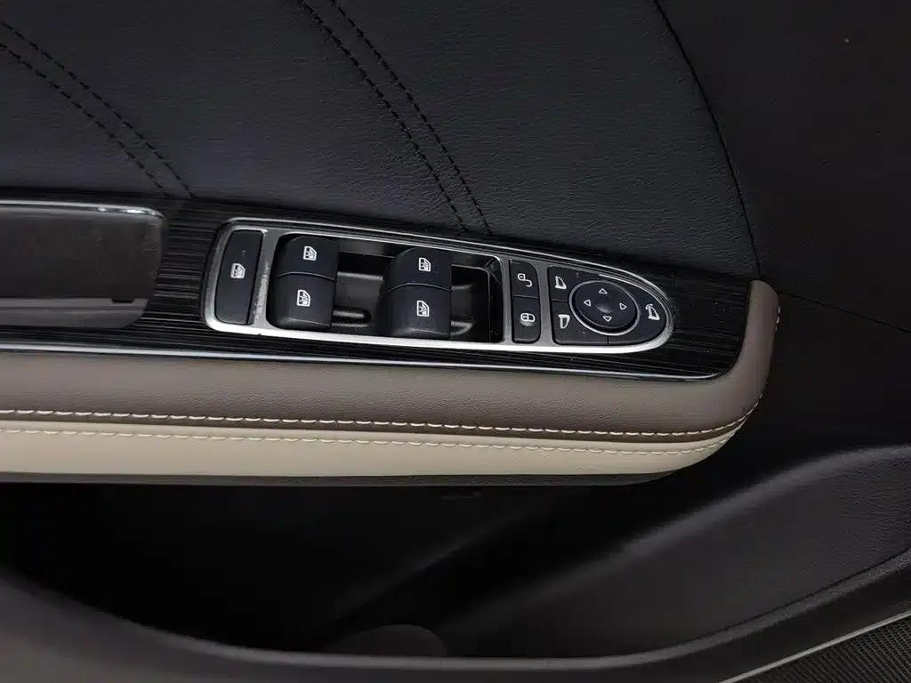 Song MAX New Energy 2022 DM-i 105KM Flagship Edition — миниатюра 9
