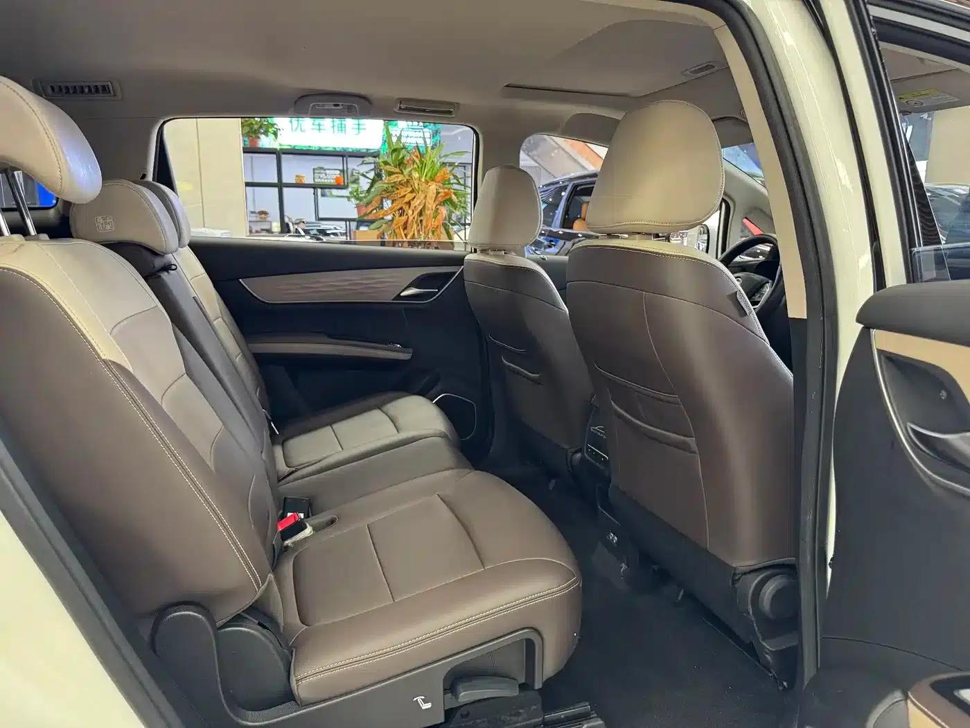 Song MAX New Energy 2022 DM-i 105KM Premium Edition — миниатюра 13