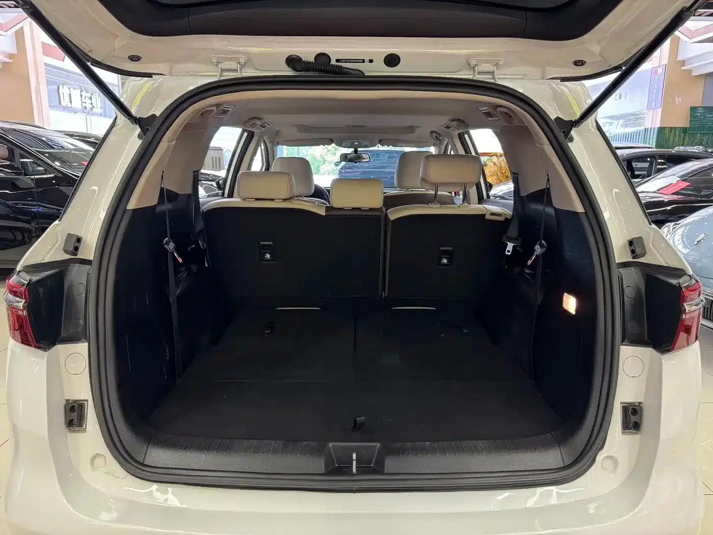 Song MAX New Energy 2022 DM-i 105KM Premium Edition — миниатюра 14