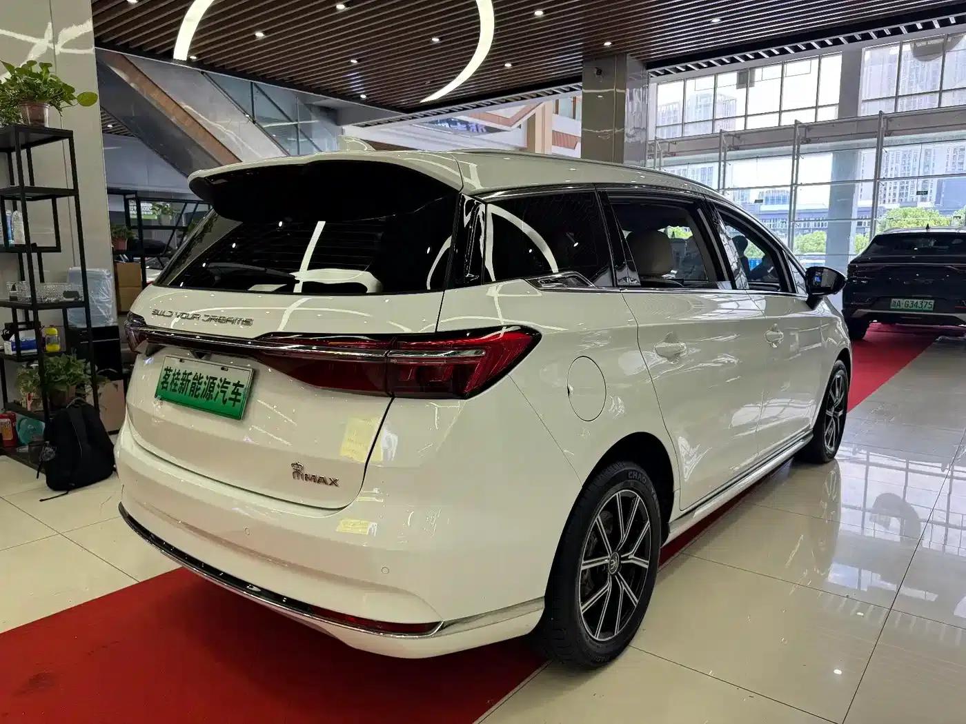 Song MAX New Energy 2022 DM-i 105KM Premium Edition — миниатюра 4