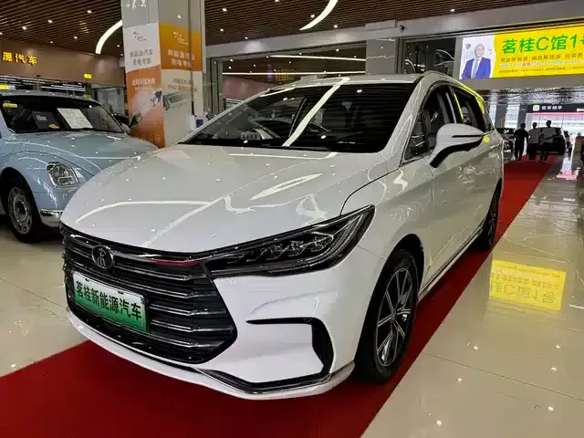 Song MAX New Energy 2022 DM-i 105KM Premium Edition