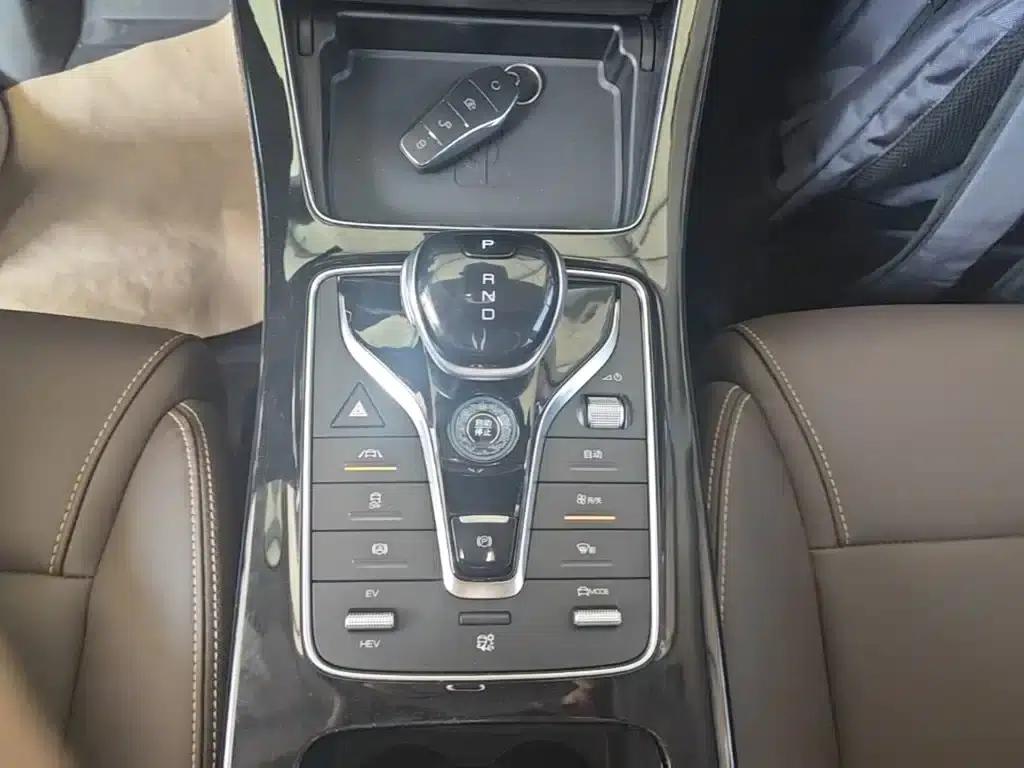 Song MAX New Energy 2022 DM-i 105KM Executive Edition — миниатюра 14