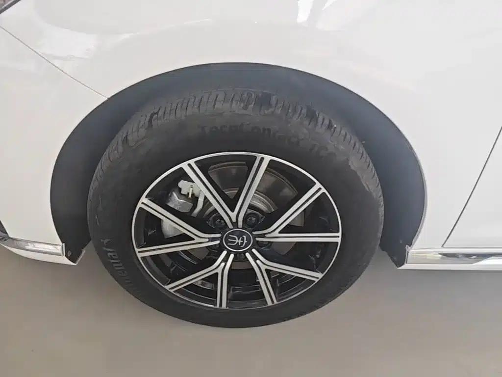 Song MAX New Energy 2022 DM-i 105KM Executive Edition — миниатюра 23