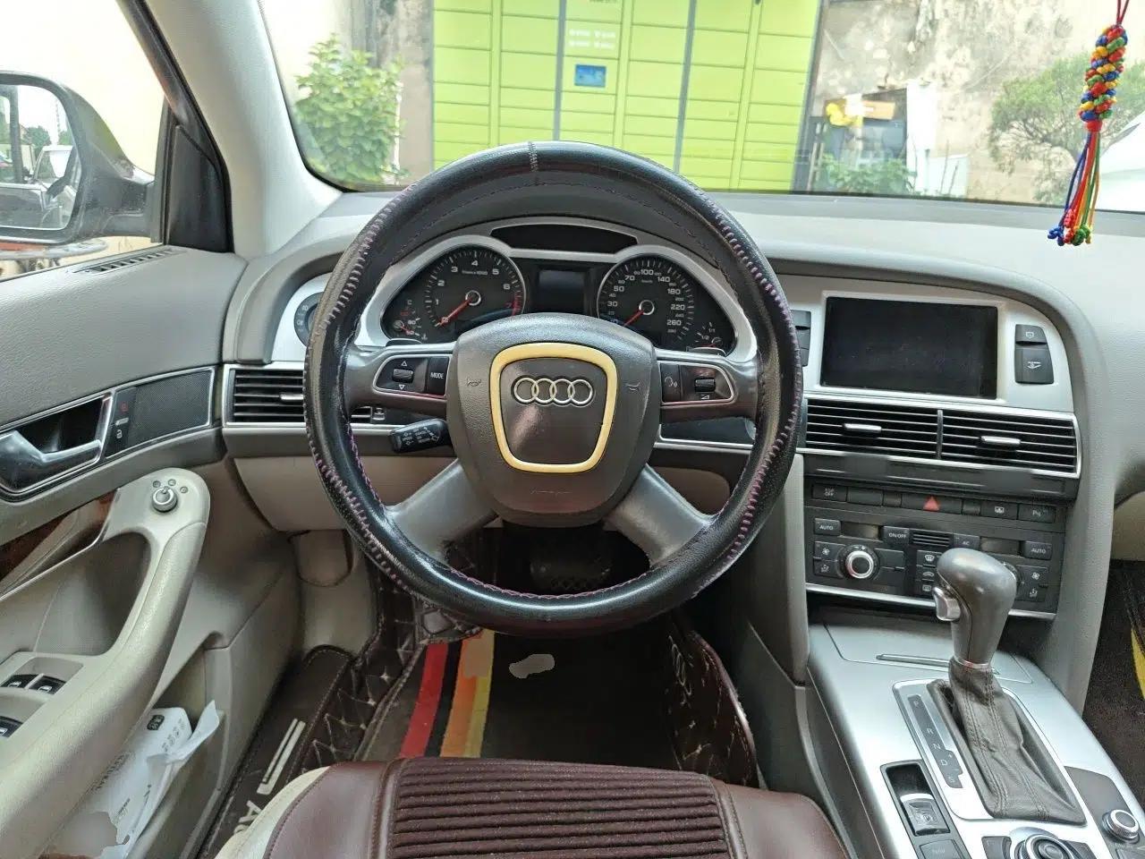 Audi A6L 2011 2.0 TFSI Automatic Standard Edition — миниатюра 10